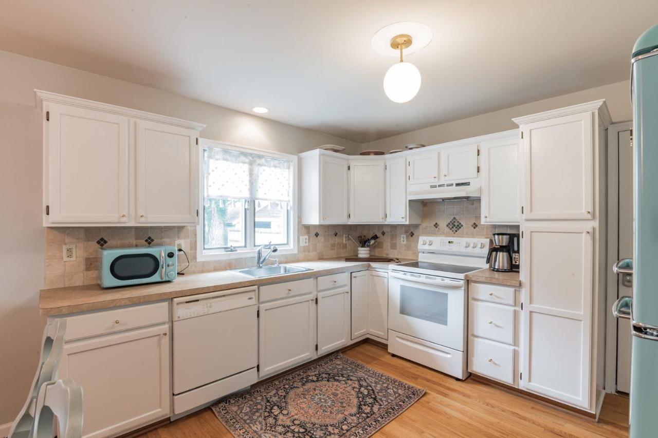 Holiday home Spacious Ranch Minutes To Stone Harbor In The Heart Of Downtown Cape May Court House