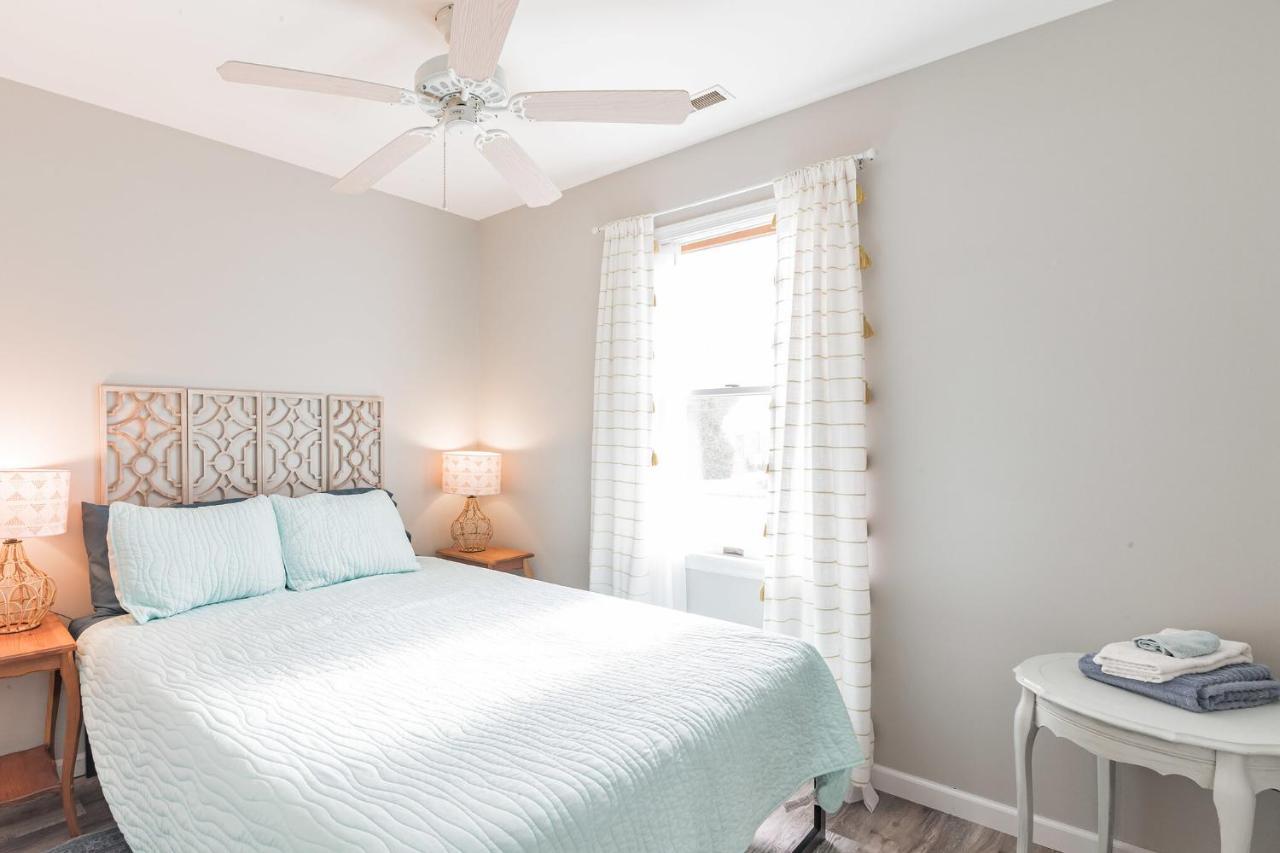 Holiday home Serene Single Story, Grill, Fire Pit, Fenced Yard And Pet Friendly *