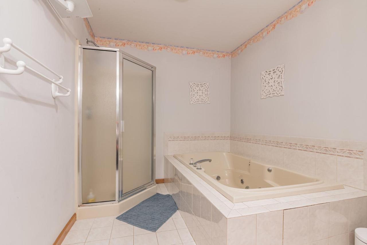 Holiday home Spacious Ranch Minutes To Stone Harbor In The Heart Of Downtown Cape May Court House